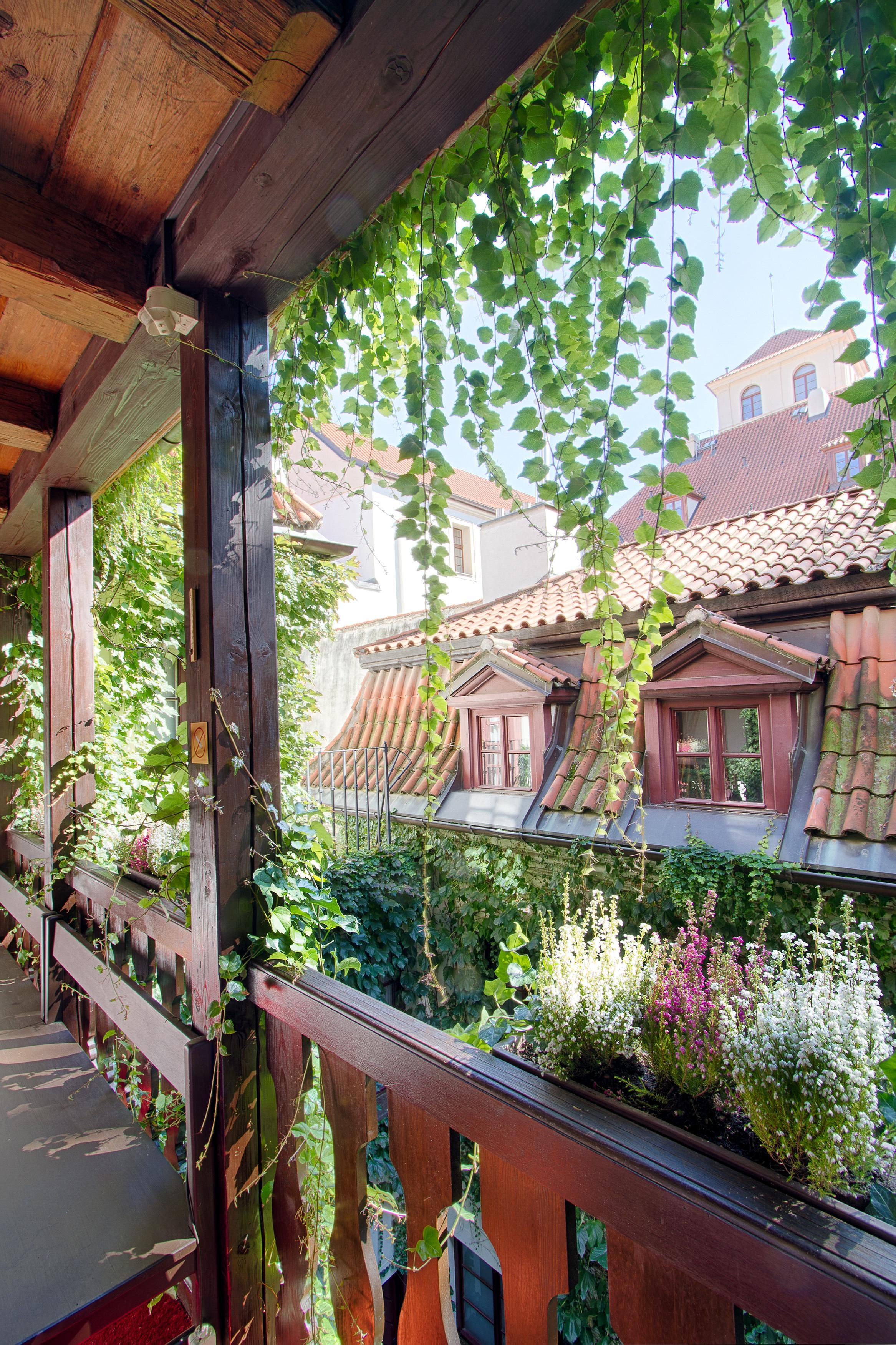Hotel Waldstein Praha Bagian luar foto