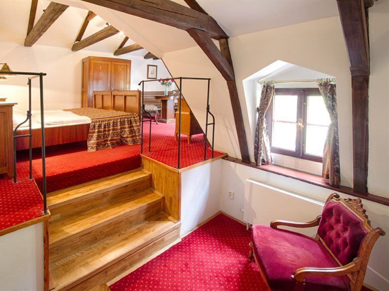 Hotel Waldstein Praha Bagian luar foto