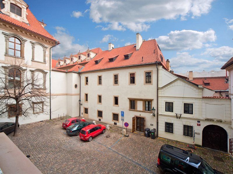 Hotel Waldstein Praha Bagian luar foto
