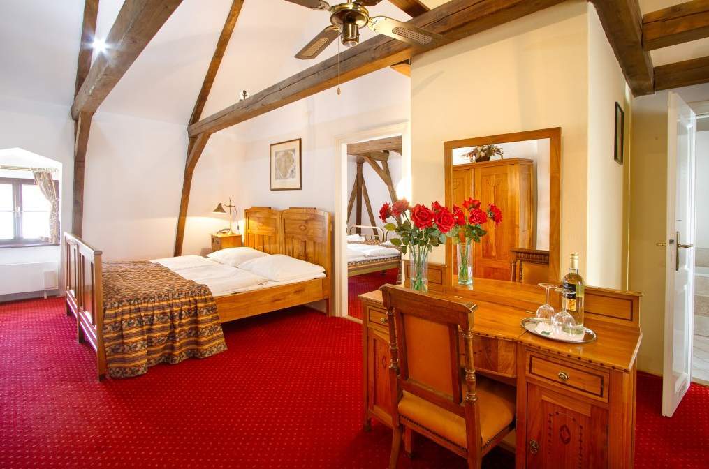 Hotel Waldstein Praha Bagian luar foto